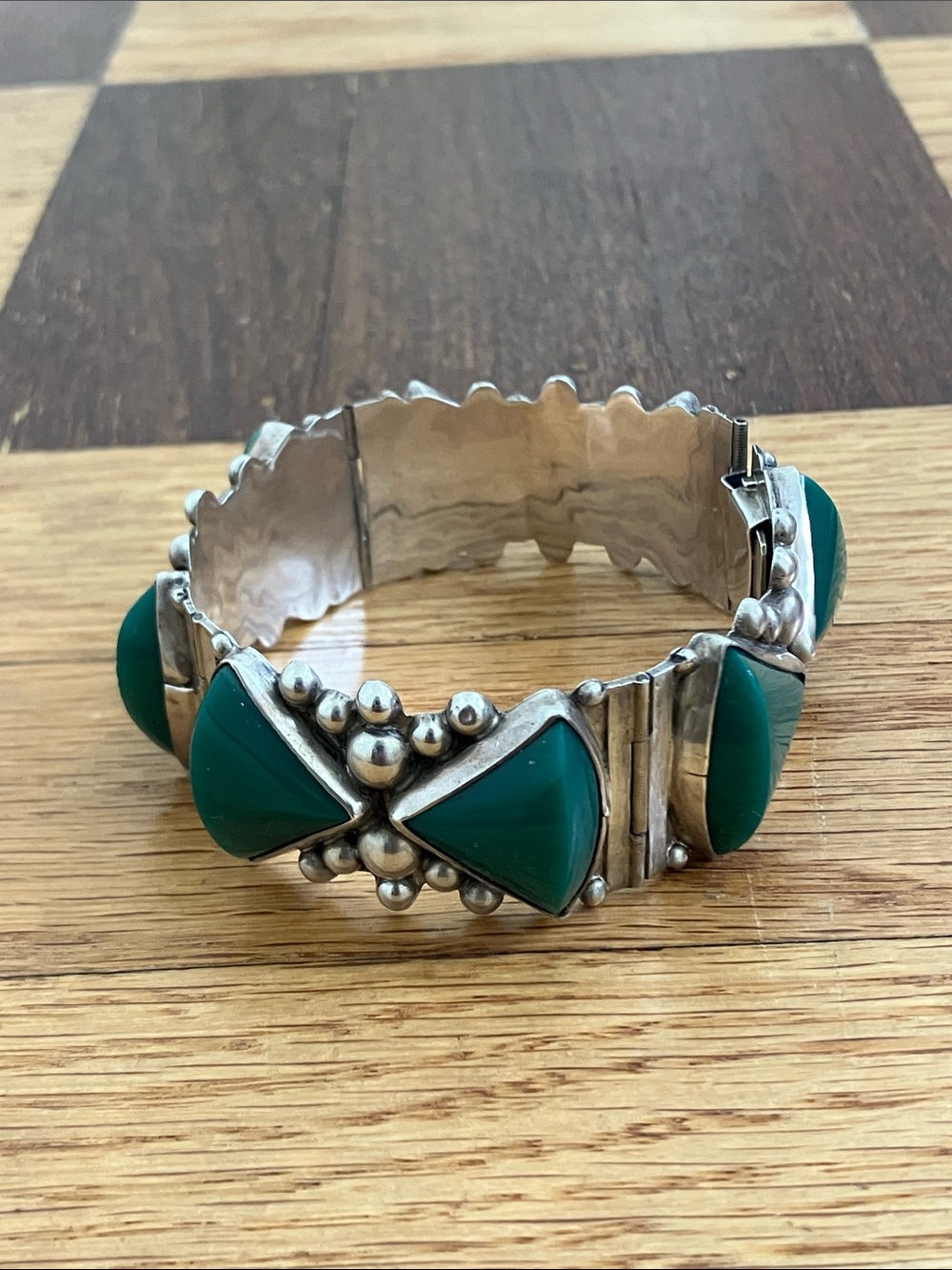 Stunning Vintage Taxco Del Rio Style Green and Silver Bracelet